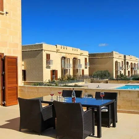 Maisonette Fort Chambray